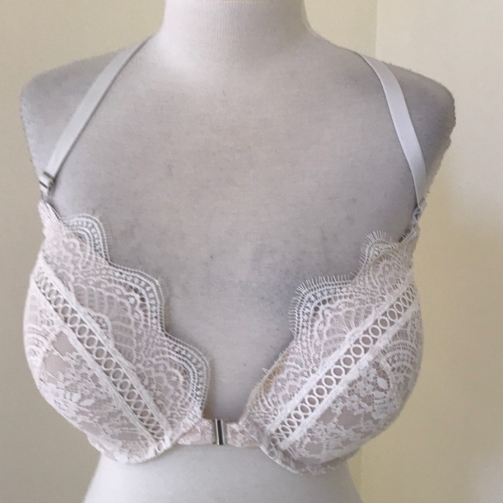 Victoria’s Secret 36DDD dream angels push up bra.